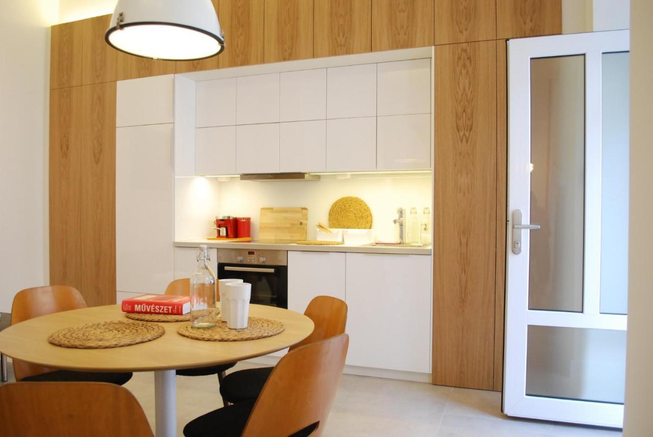 Stylish Studios Apartment In The City Center With Air Conditioning Budapeşte Dış mekan fotoğraf