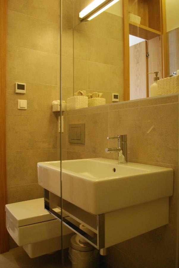 Stylish Studios Apartment In The City Center With Air Conditioning Budapeşte Dış mekan fotoğraf