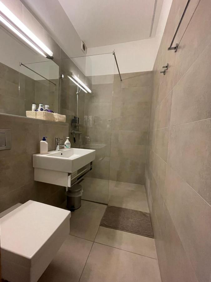 Stylish Studios Apartment In The City Center With Air Conditioning Budapeşte Dış mekan fotoğraf